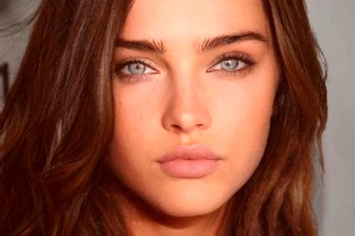 Zoe, 25, a brunette amber-eyed indian companion based in Vieira do Minho. Offering A-Level, Deep French Kissing, Dinner Date. Available for incall and outcal...