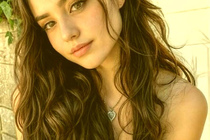 Zoe, 25, a brunette hazel-eyed european companion based in Liangpeng. Offering Dinner Date, CIM, A-Level, BDSM, Travel Companion. Available for incall and ou...