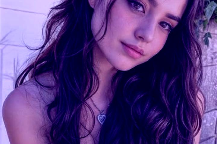 Zoe, 25, a brunette hazel-eyed indian companion based in Bom Jardim. Offering Duos, BDSM, Party Girl. Available for incall and outcall, overnight bookings av...