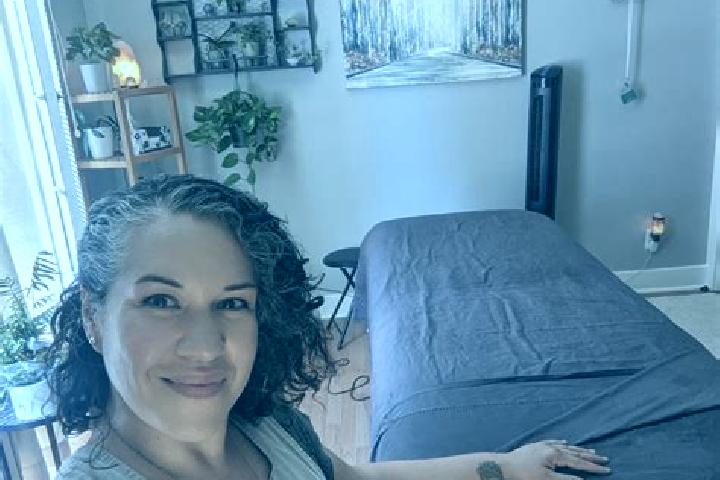 Zoe, 25, a chestnut grey-eyed ebony companion based in Vandercook Lake. Offering CIM, Massage, Couples, Erotic Massage. Available for incall and outcall, ove...