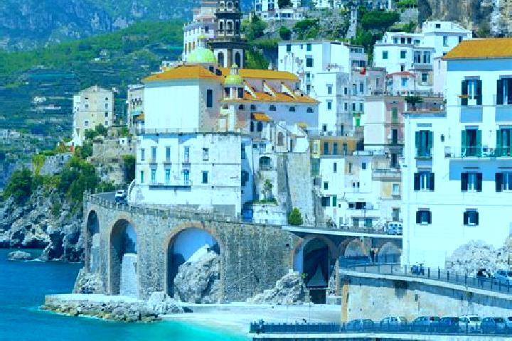 Zoe, 25 — Escort in Bovegno, Italy