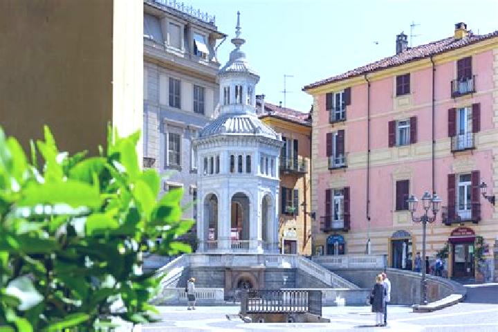 Zoe, 25 — Escort in Garessio, Italy