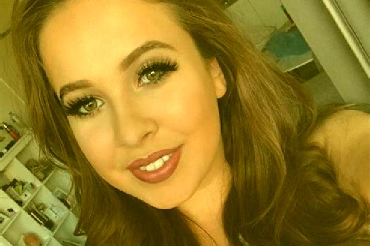Zoe, 26, a blonde brown-eyed middle eastern companion based in Verduron. Offering Erotic Massage, 69, Travel Companion, CIM, Party Girl. Available for incall...