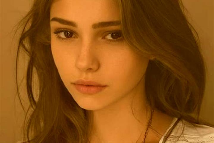 Zoe, 26, a chestnut brown-eyed slavic companion based in Xilomichi. Offering Domination, Tantra, Overnight. Available for incall and outcall, day and evening...