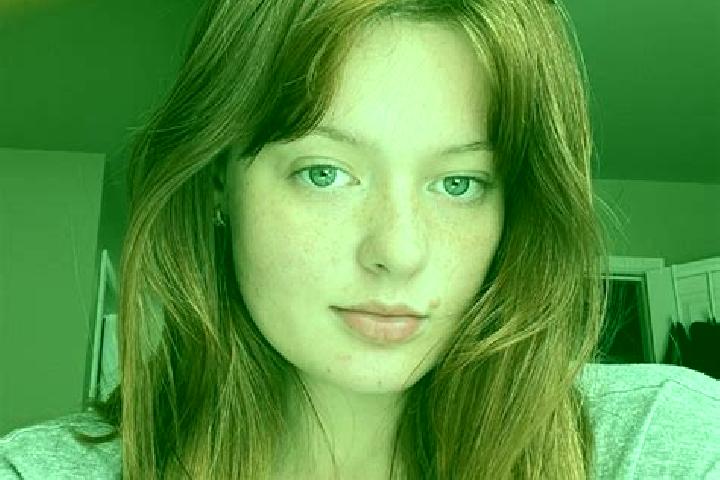 Zoe, 26, a red grey-eyed european companion based in North Saint Paul. Offering Prostate Massage, Deep French Kissing, Party Girl. Available for incall and o...
