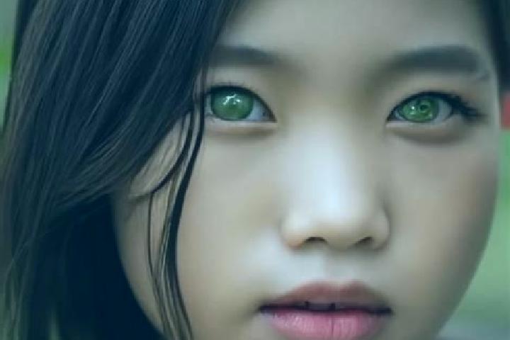 Zoe, 27, a red green-eyed asian companion based in Dunavtsi. Offering Fetish, Dinner Date, Party Girl. Available for incall and outcall, overnight bookings a...