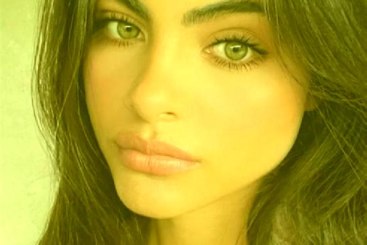 Zoe, 28, a brunette green-eyed latina companion based in Fosdondo. Offering Party Girl, Prostate Massage, Erotic Massage, Fetish. Available for incall and ou...