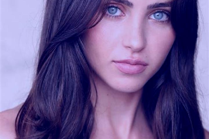 Zoe, 28, a brunette grey-eyed caribbean companion based in Riverbend. Offering Dinner Date, Roleplay, Domination, 69. Available for incall and outcall, overn...