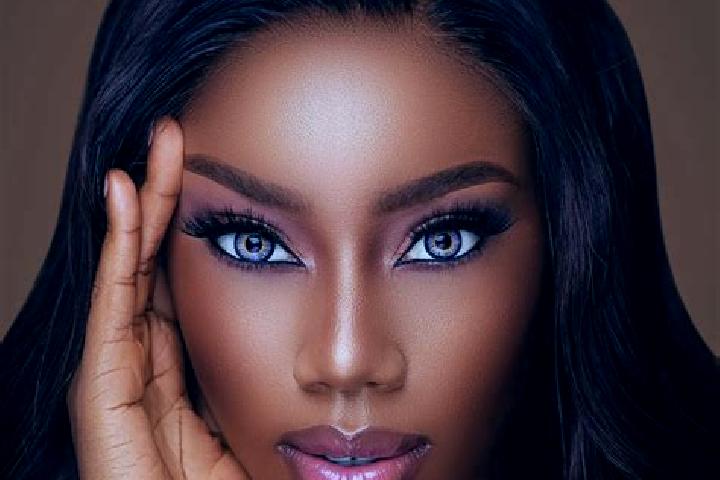 Zoe, 28, a chestnut blue-eyed ebony companion based in Battweiler. Offering CIM, Travel Companion, Striptease. Available for incall and outcall, overnight bo...