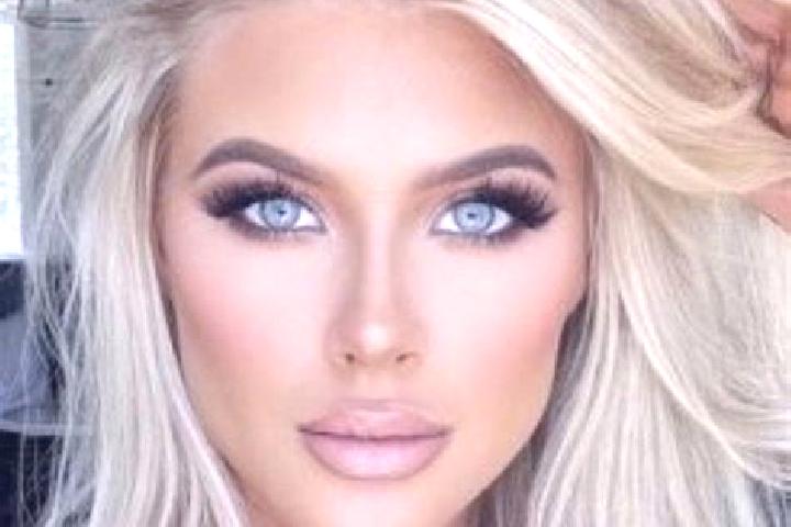 Zoe, 28, a platinum blonde blue-eyed asian companion based in Xin Bulag. Offering Striptease, Deep French Kissing, Couples, Tantra, OWO. Available for incall...