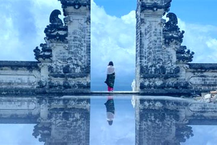 Zoe, 28 — Escort in Tempel, Indonesia