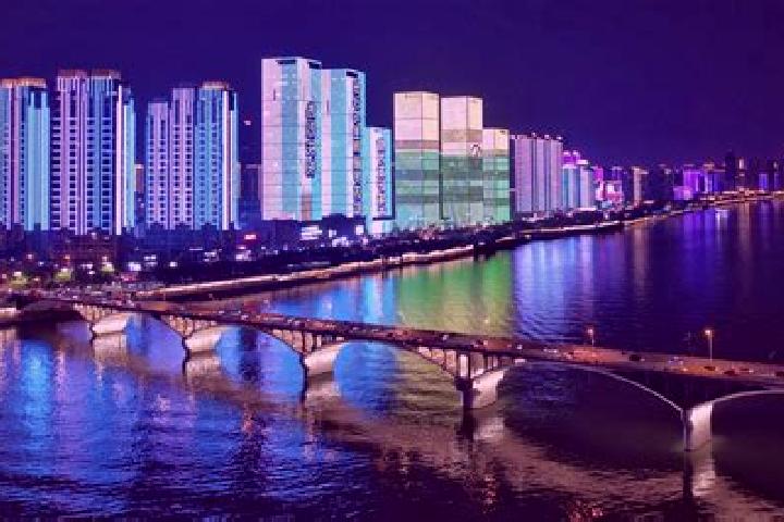 Zoe, 28 — Escort in Xiangjiang, China