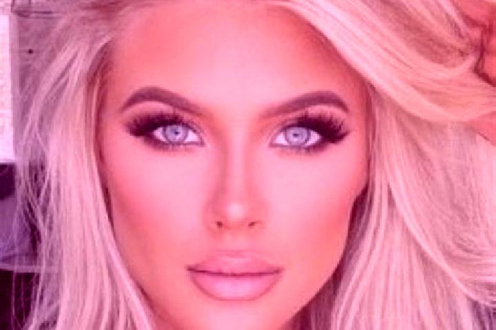 Zoe, 29, a platinum blonde grey-eyed middle eastern companion based in Gisors. Offering Massage, Domination, BDSM, Fetish. Available for incall and outcall, ...