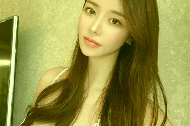 Zoe, 29 — Escort in Rushankou, China