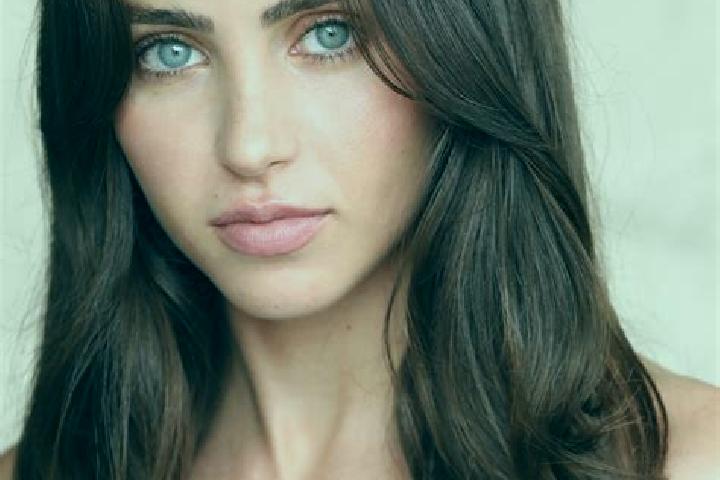 Zoe, 30, a auburn brown-eyed ebony companion based in Souvigne. Offering Girlfriend Experience, Massage, Dinner Date, Roleplay. Available for incall and outc...