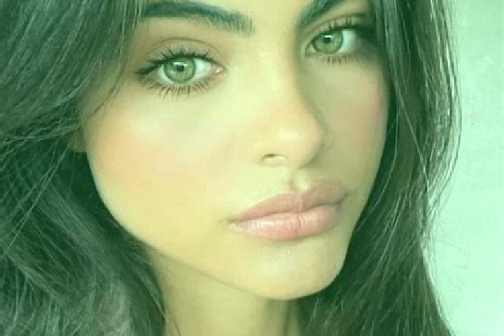 Zoe, 30, a brunette amber-eyed indian companion based in Yemetsk. Offering Prostate Massage, Massage, GFE, Erotic Massage. Available for incall and outcall, ...
