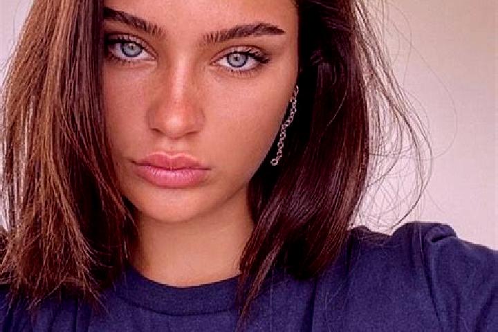 Zoe, 30, a brunette dark-eyed indian companion based in Quenast. Offering BDSM, Prostate Massage, 69, Party Girl. Available for incall and outcall, overnight...