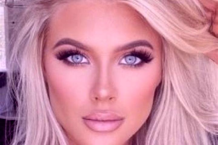Zoe, 30, a platinum blonde grey-eyed ebony companion based in Kinzan. Offering Domination, Tantra, Dinner Date, CIM. Available for incall and outcall, overni...