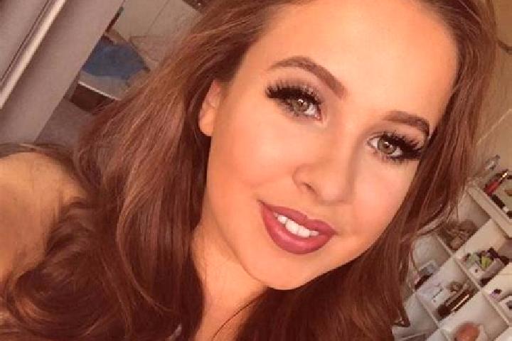 Zoe, 30, a red grey-eyed slavic companion based in Dorobratovo. Offering Domination, Striptease, 69. Available for incall and outcall, overnight bookings ava...