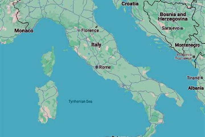 Zoe, 30 — Escort in Langosco, Italy