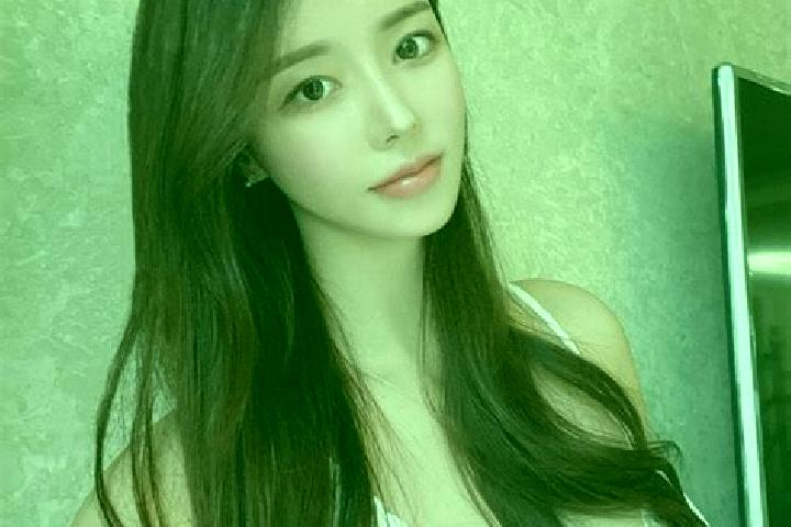 Zoe, 30 — Escort in Xiantaiba, China