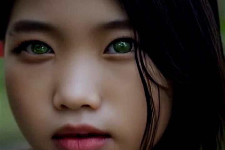 Zoe, 31, a black green-eyed asian companion based in Zalnoc. Offering 69, Party Girl, Massage, CIM. Available for incall and outcall, day and evening dates.