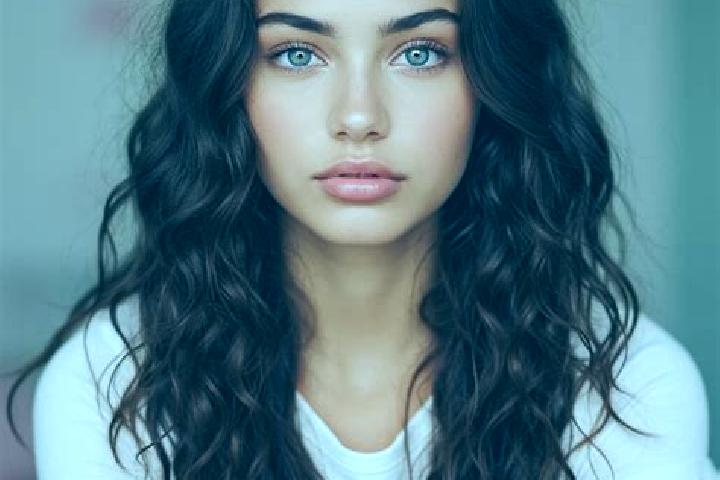 Zoe, 31, a brunette grey-eyed mediterranean companion based in Choghamish. Offering BDSM, Deep French Kissing, Dinner Date, Girlfriend Experience. Available ...