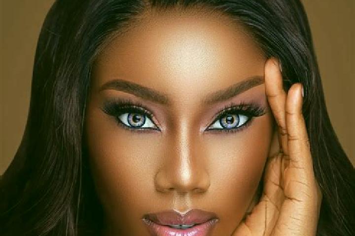 Zoe, 32, a red blue-eyed ebony companion based in Pianezzo. Offering GFE, BDSM, Travel Companion, Deep French Kissing. Available for incall and outcall, day ...