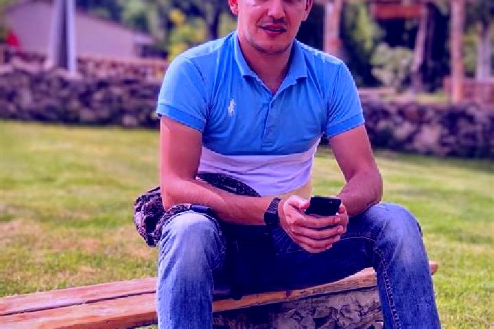 Zoe, 32 — Escort in Navur, Armenia