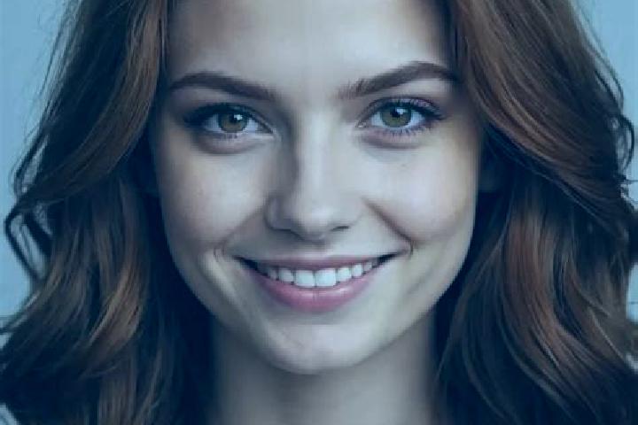 Zoe, 33, a auburn hazel-eyed european companion based in Atongo. Offering Overnight, Roleplay, OWO. Available for incall and outcall, overnight bookings avai...