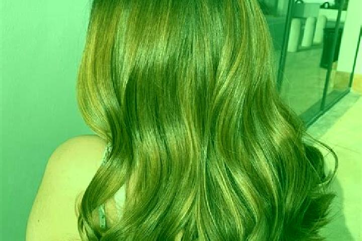 Zoe, 33, a chestnut hazel-eyed asian companion based in Spinadesco. Offering Deep French Kissing, A-Level, Travel Companion. Available for incall and outcall...