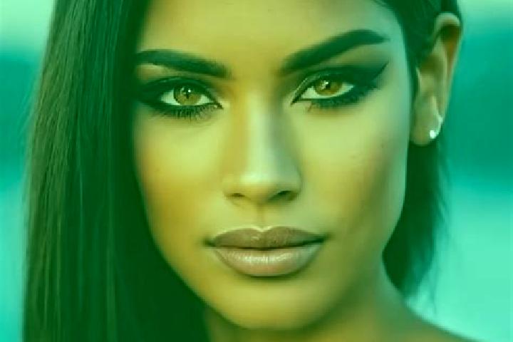 Zoe, 33, a dark blonde hazel-eyed latina companion based in Citala. Offering Fetish, GFE, Erotic Massage. Available for incall and outcall, day and evening d...