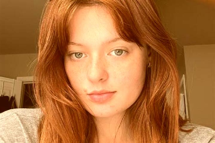 Zoe, 33, a red green-eyed latina companion based in Slobozia Corni. Offering A-Level, Prostate Massage, Fetish. Available for incall and outcall, overnight b...