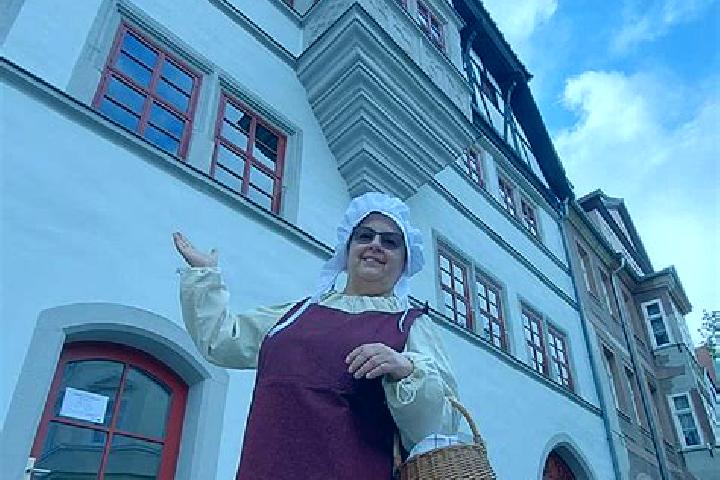 Zoe, 35, a red grey-eyed caucasian companion based in Neustadt an der Orla. Offering Party Girl, BDSM, Erotic Massage. Available for incall and outcall, over...