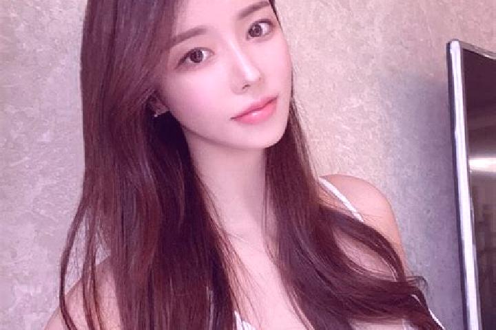 Zoe, 35 — Escort in Beiwangli, China