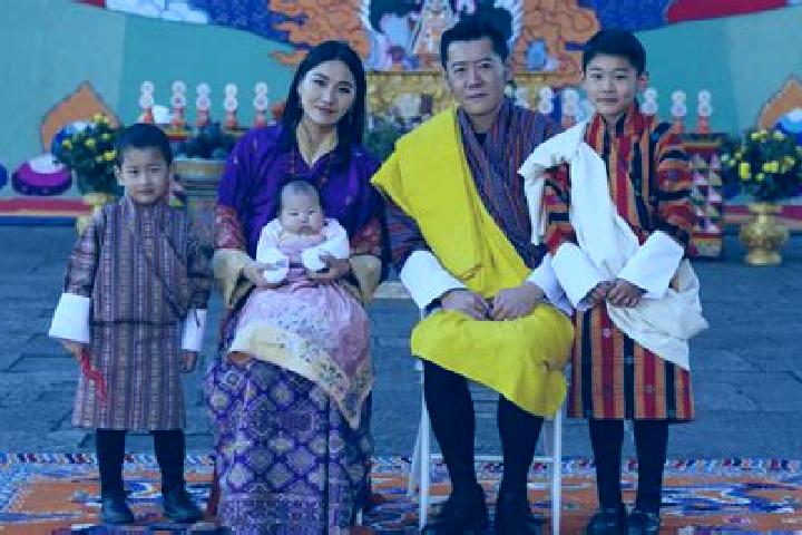 Zoe, 35 — Escort in Mebisa, Bhutan
