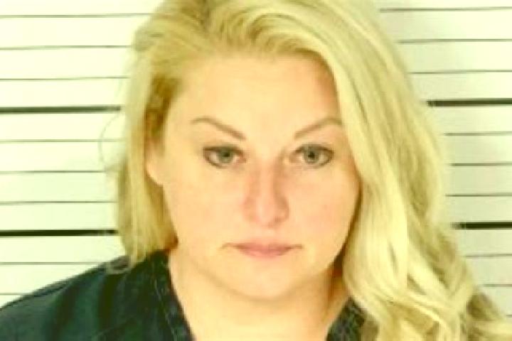 Zoe, 35 — Escort in Whitesburg, United States
