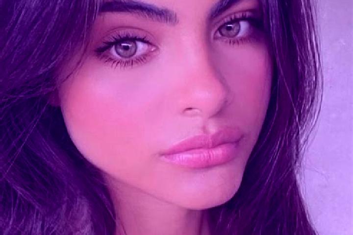 Zoe, 36, a red dark-eyed caucasian companion based in Singaraja. Offering Domination, GFE, Couples. Available for incall and outcall, overnight bookings avai...