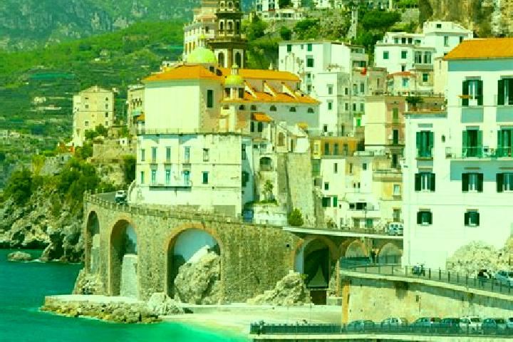 Zoe, 36 — Escort in Benevello, Italy