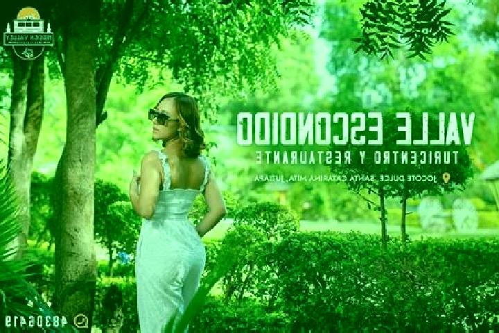 Zoe, 36 — Escort in Valle Escondido, Mexico