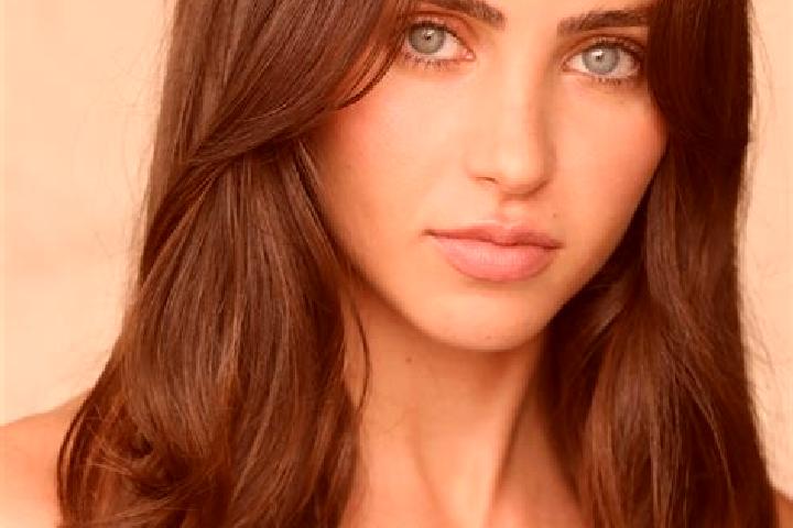 Zoe, 37, a brunette brown-eyed latina companion based in Dareda. Offering 69, Couples, Striptease. Available for incall and outcall, overnight bookings avail...