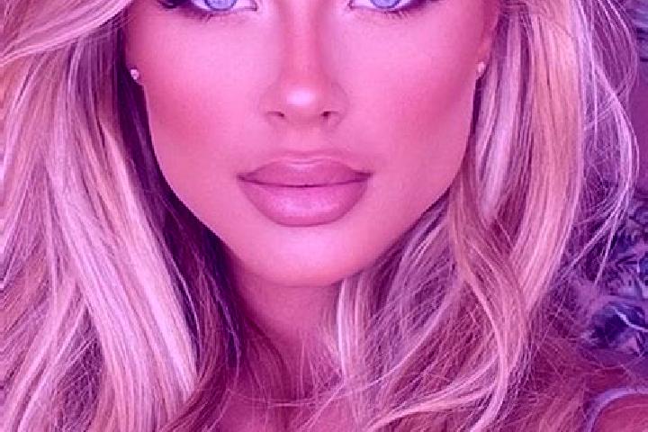 Zoe, 38, a blonde hazel-eyed latina companion based in Canecas. Offering GFE, Erotic Massage, Travel Companion. Available for incall and outcall, overnight b...