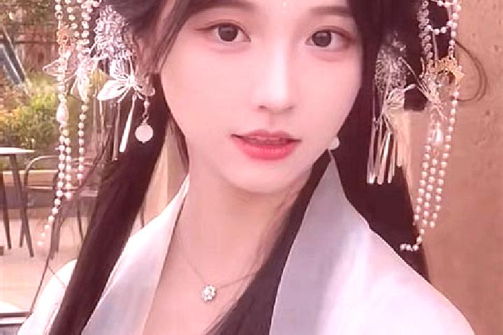 Zoe, 38 — Escort in Yaqian, China
