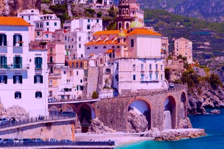 Zoe, 39 — Escort in Colletorto, Italy