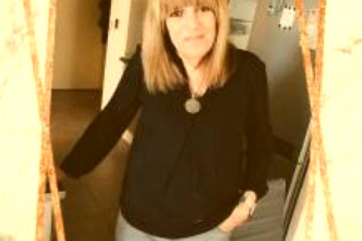 Zoe, 39 — Escort in Dange-Saint-Romain, France