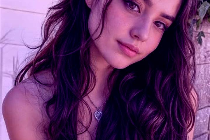 Zoey, 20, a auburn hazel-eyed middle eastern companion based in Cylburn. Offering Couples, Girlfriend Experience, Dinner Date. Available for incall and outca...