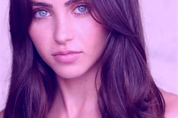 Zoey, 20, a brunette blue-eyed indian companion based in Hogel. Offering BDSM, OWO, A-Level. Available for incall and outcall, overnight bookings available.
