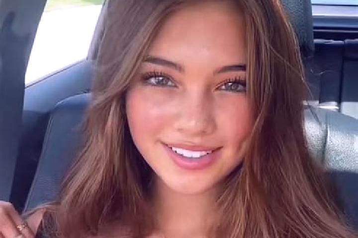 Zoey, 21, a dark blonde brown-eyed mediterranean companion based in Chaulnes. Offering Striptease, Girlfriend Experience, Party Girl, OWO. Available for inca...