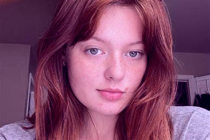 Zoey, 22, a auburn grey-eyed mixed companion based in San Sebastian de Aparicio. Offering GFE, Tantra, Massage. Available for incall and outcall, overnight b...