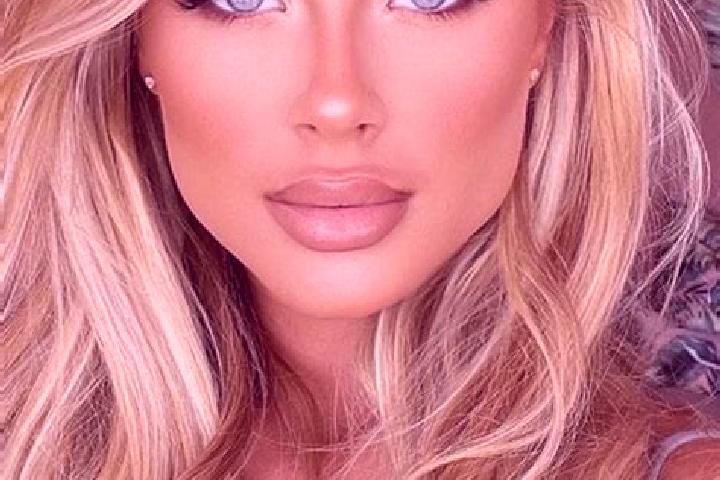 Zoey, 22, a blonde blue-eyed latina companion based in Ostanino. Offering BDSM, OWO, Party Girl. Available for incall and outcall, overnight bookings available.